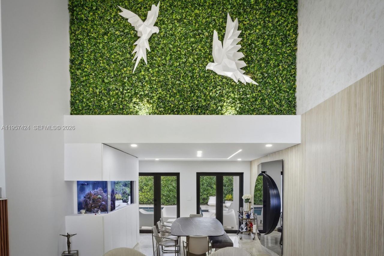 9467 NW 54th Doral Cir Ln, Doral, FL 33178 Photo