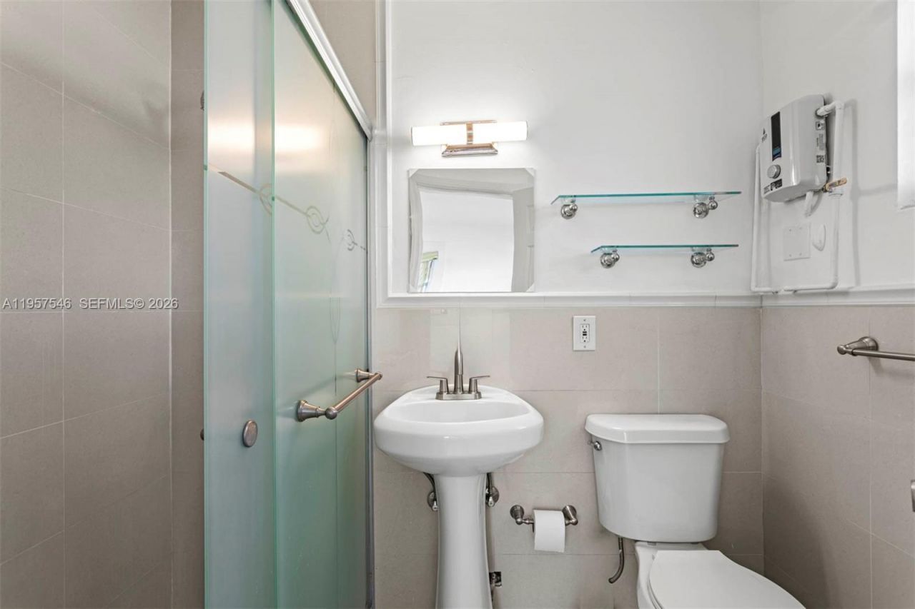 1220 SW 5th St, Unit 21, Miami, FL 33135 Photo