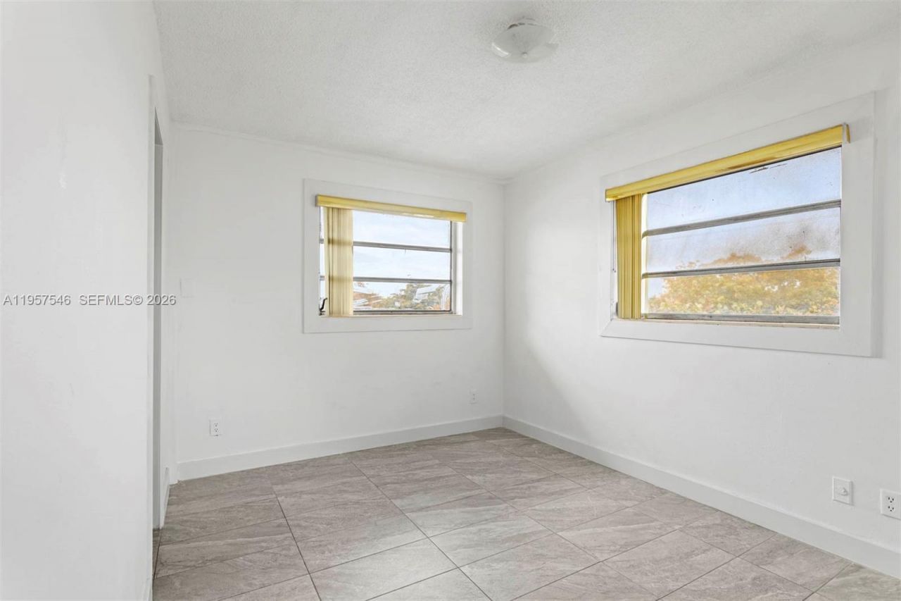 1220 SW 5th St, Unit 21, Miami, FL 33135 Photo