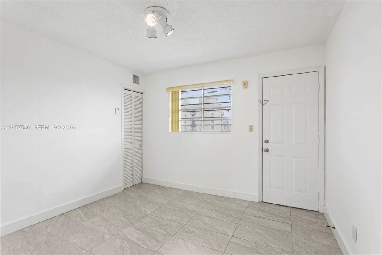 1220 SW 5th St, Unit 21, Miami, FL 33135 Photo