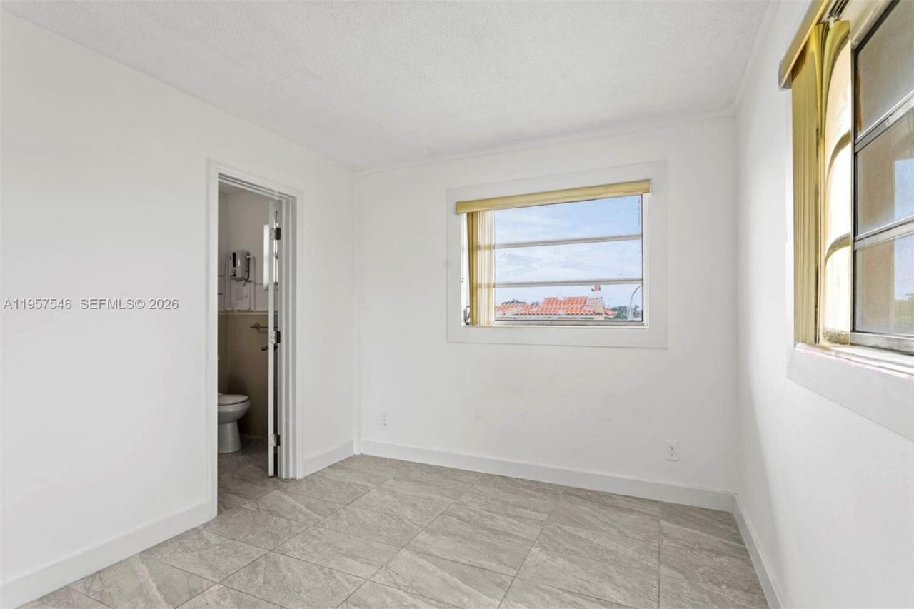 1220 SW 5th St, Unit 21, Miami, FL 33135 Photo