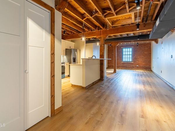 453 East Main Street, Unit 600, Kingsport, TN 37660