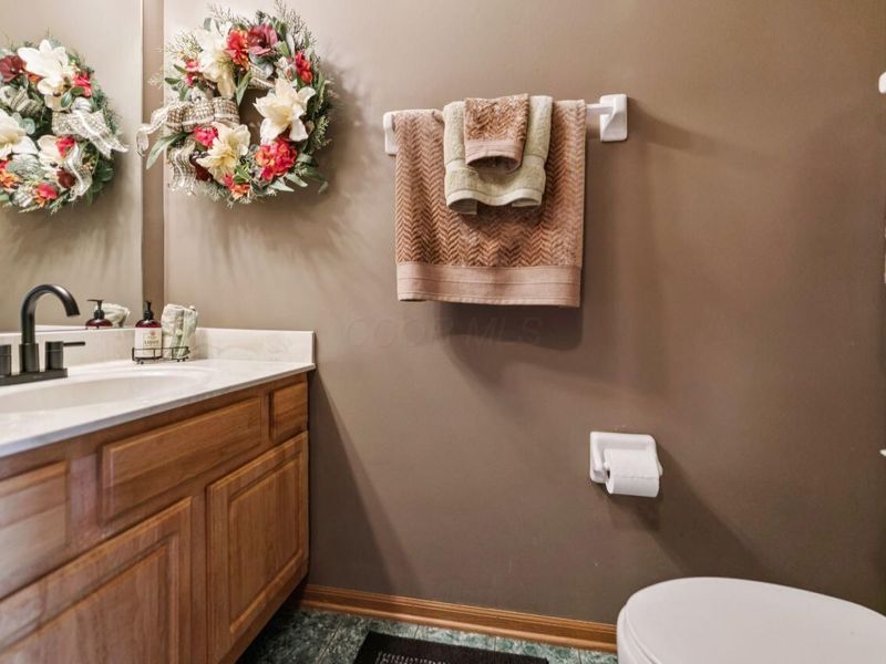 1083 Oak Bay Drive, Galloway, OH 43119 Photo 14