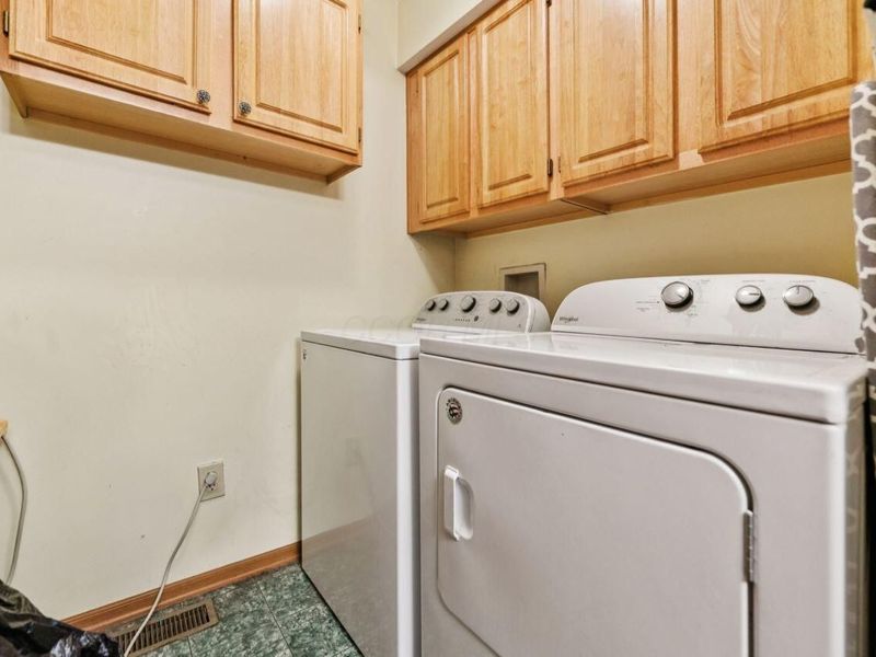 1083 Oak Bay Drive, Galloway, OH 43119 Photo 15