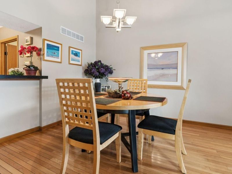 1083 Oak Bay Drive, Galloway, OH 43119 Photo 8