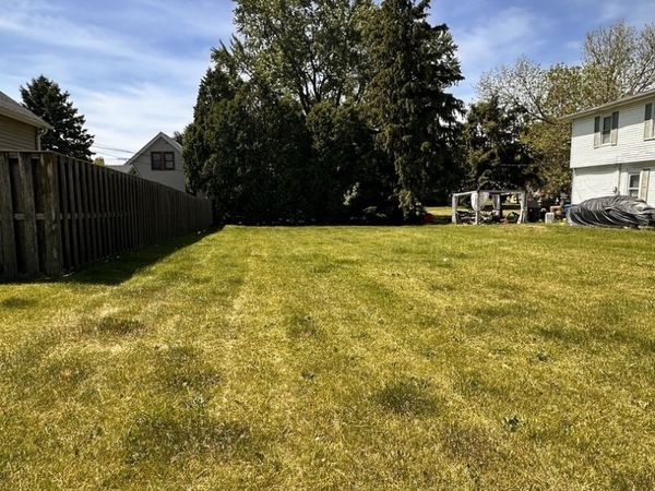 1615 Oak Street, Hanover Park, IL 60133