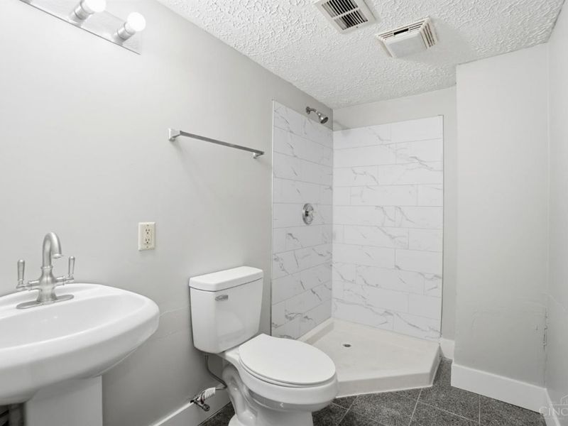 3595 Harvey Avenue, Cincinnati, OH 45229 Photo 35