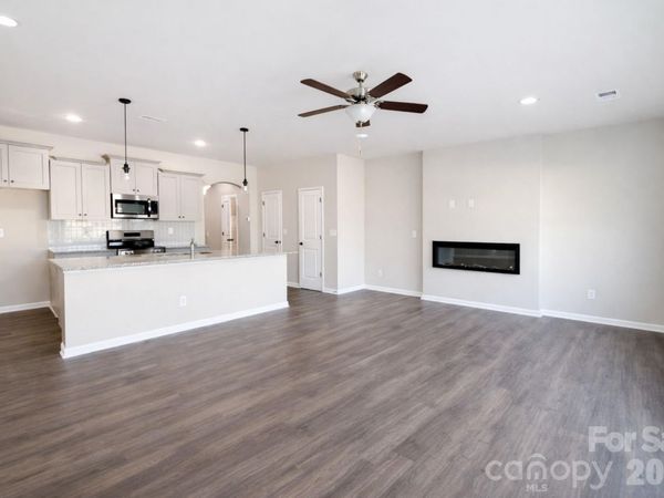 4747 Muskogee Drive, Charlotte, NC 28212