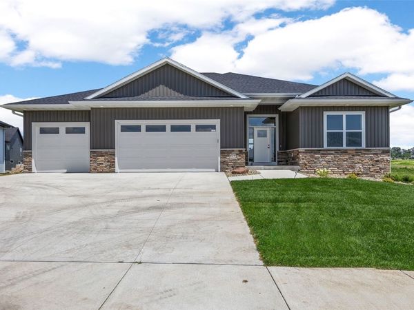 624 Rock Ridge Road, Tiffin, IA 52340