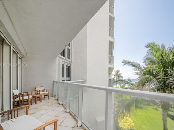 16445 Collins Ave, Unit 222, Sunny Isles Beach, FL 33160