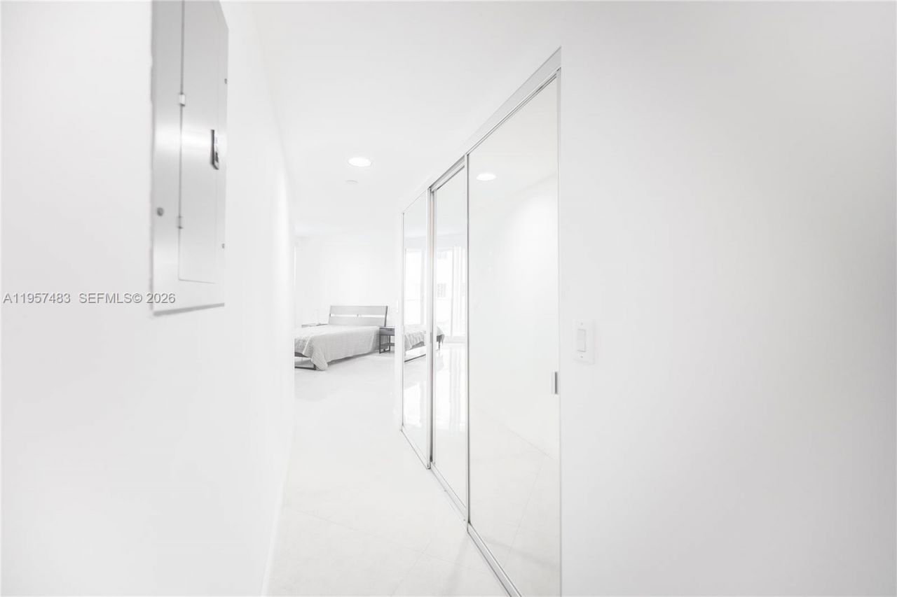 16445 Collins Ave, Unit 222, Sunny Isles Beach, FL 33160 Photo