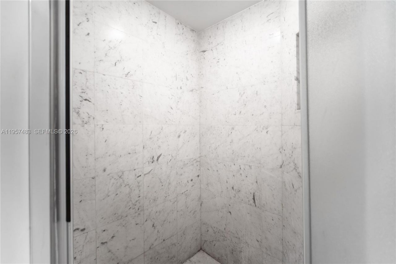 16445 Collins Ave, Unit 222, Sunny Isles Beach, FL 33160 Photo