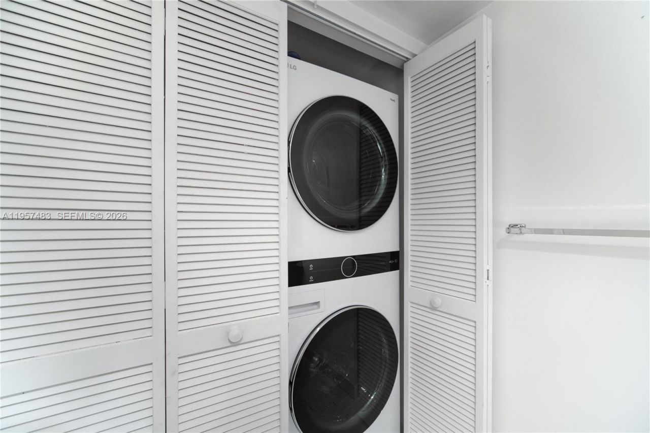 16445 Collins Ave, Unit 222, Sunny Isles Beach, FL 33160 Photo