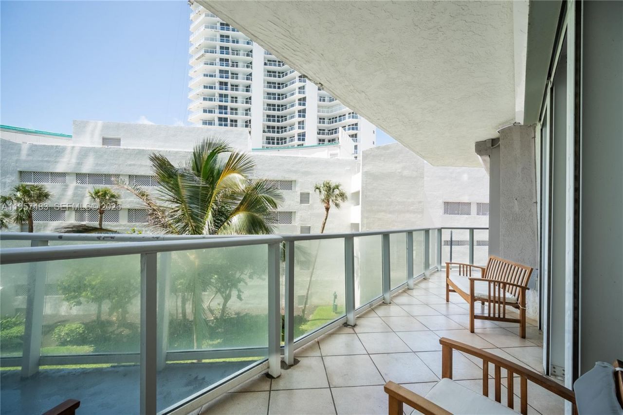 16445 Collins Ave, Unit 222, Sunny Isles Beach, FL 33160 Photo