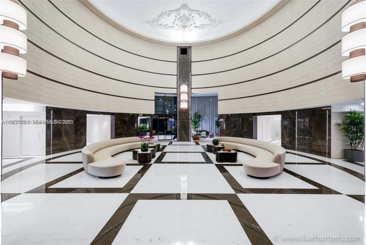 300 S Pointe Dr, Unit 605, Miami Beach, FL 33139 Photo