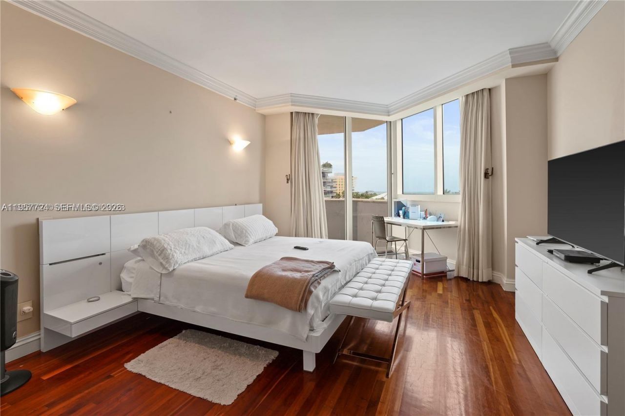 300 S Pointe Dr, Unit 605, Miami Beach, FL 33139 Photo