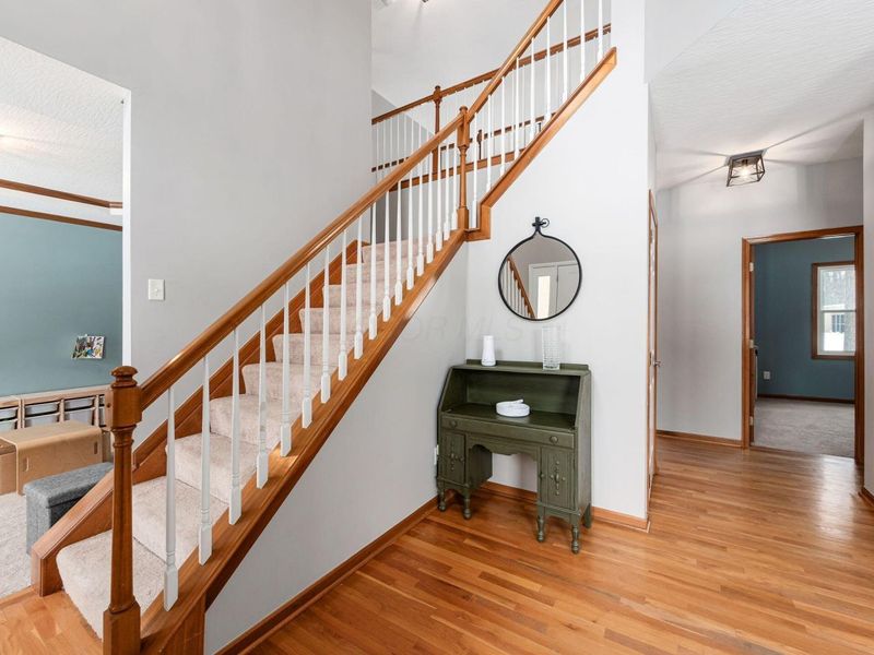 974 Wake Drive, Westerville, OH 43082 Photo 2