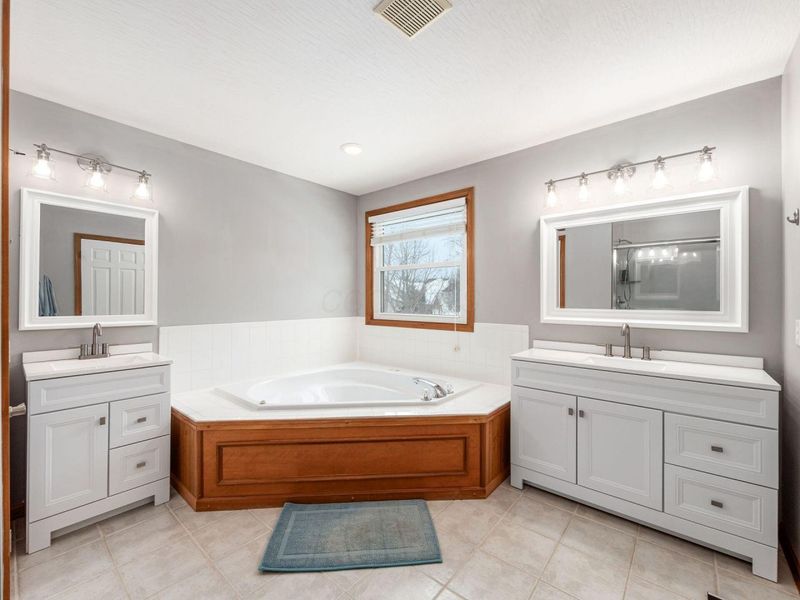 974 Wake Drive, Westerville, OH 43082 Photo 32