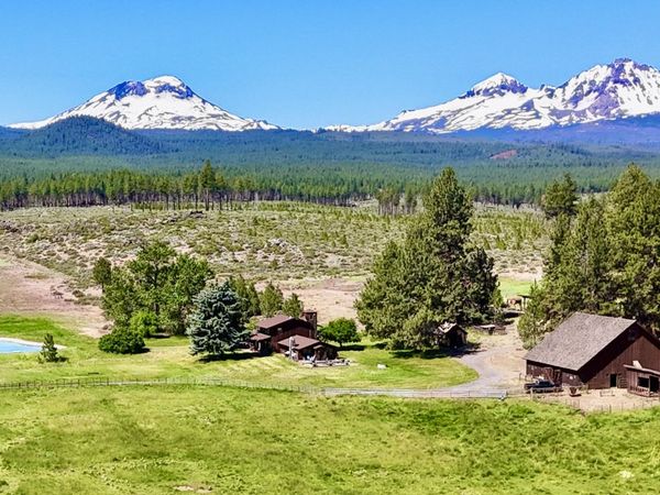 67500 Three Creeks Road, Sisters, OR 97759