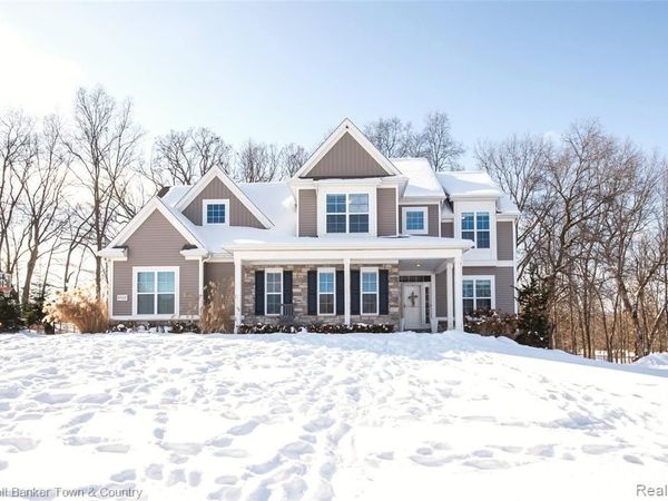 9522 Chalfonte Drive, Green Oak Twp, MI 48116