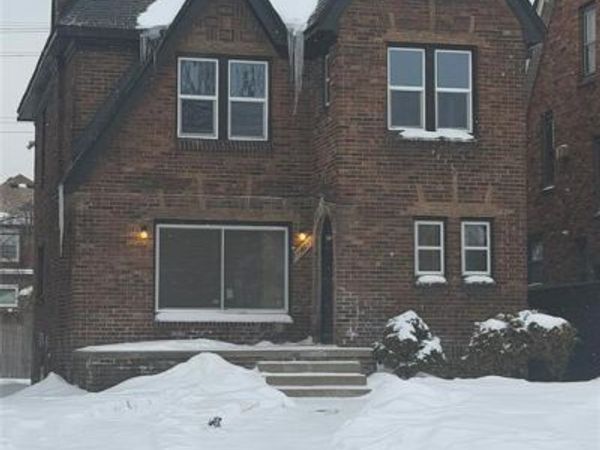 17545 Pennington Drive, Detroit, MI 48221