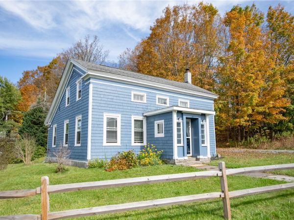 16 Railroad Avenue, Stamford, NY 12167