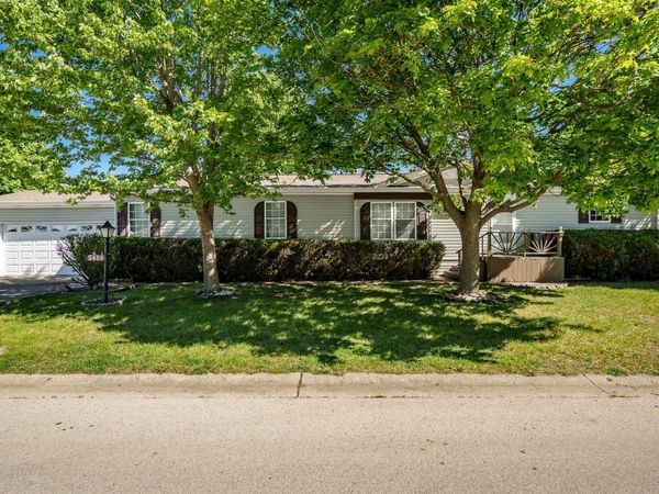 5488 Mahogany Lane, ROSCOE, IL 61073
