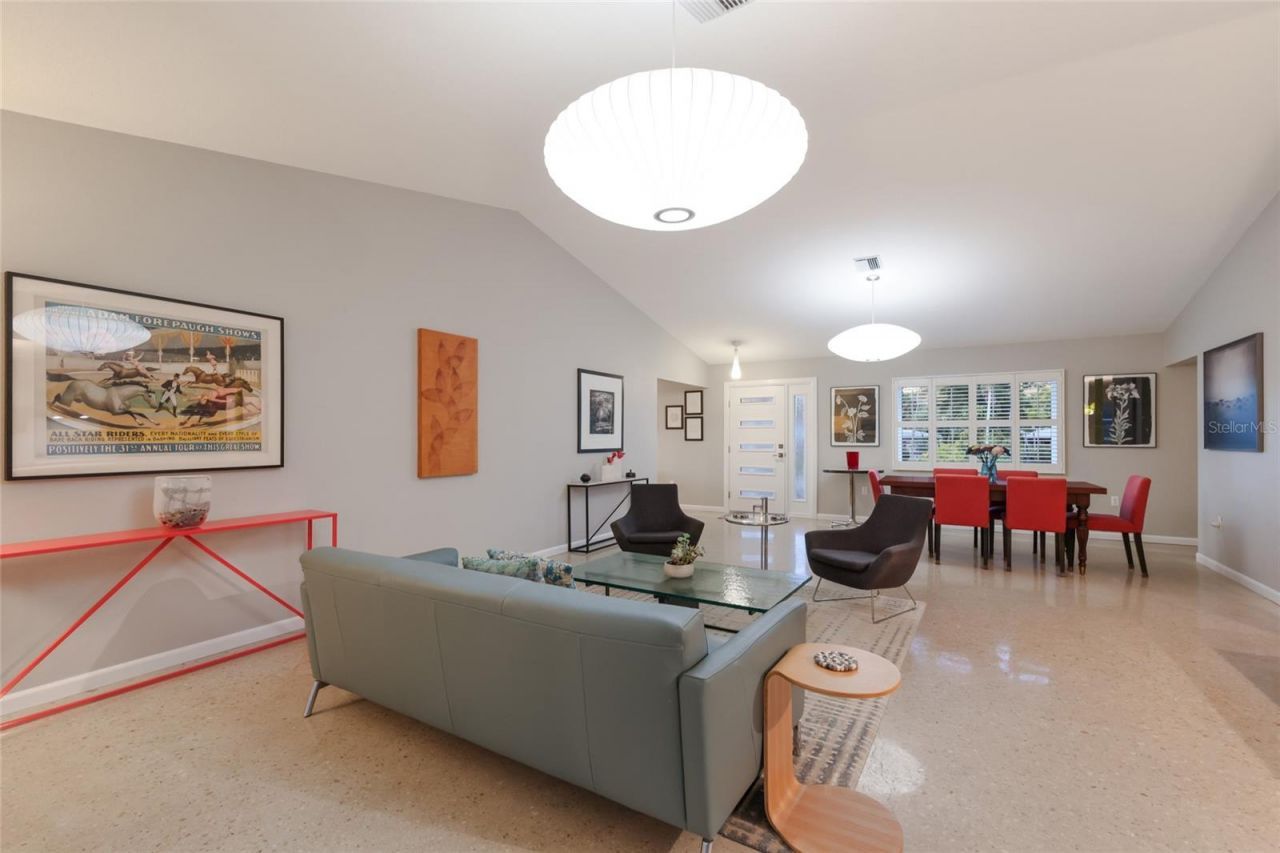 428 Sapphire Drive, Sarasota, FL 34234 Photo