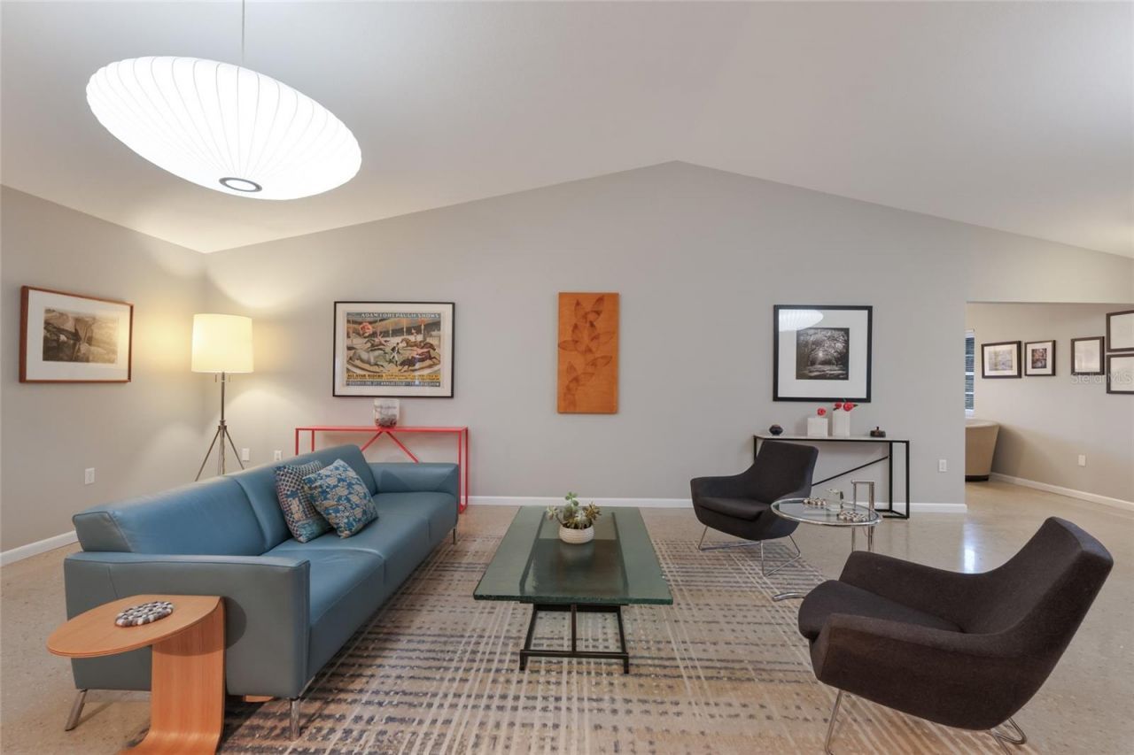 428 Sapphire Drive, Sarasota, FL 34234 Photo