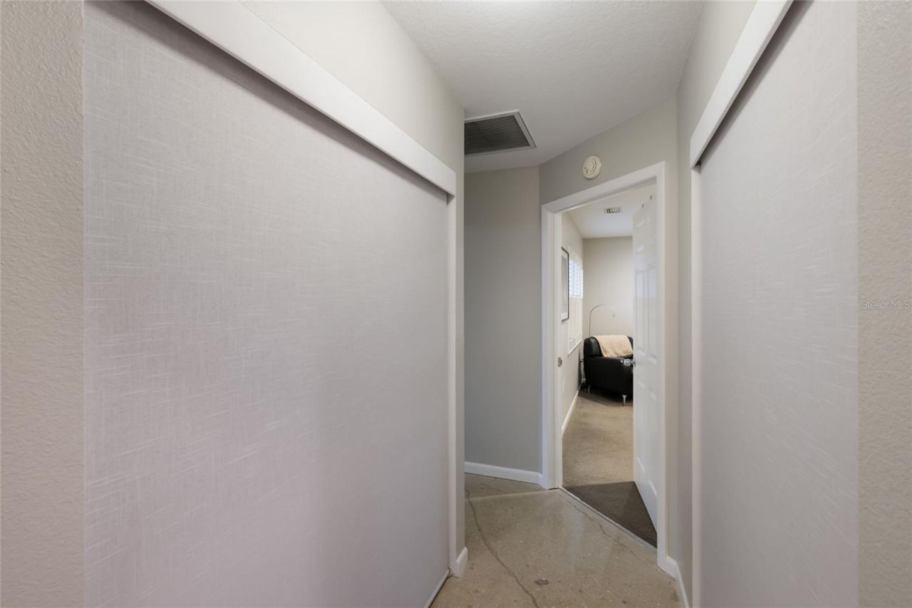 428 Sapphire Drive, Sarasota, FL 34234 Photo