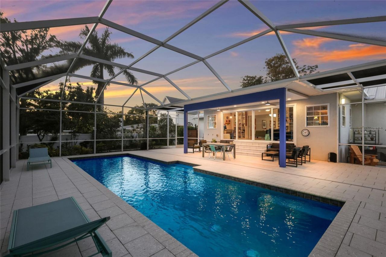 428 Sapphire Drive, Sarasota, FL 34234 Photo