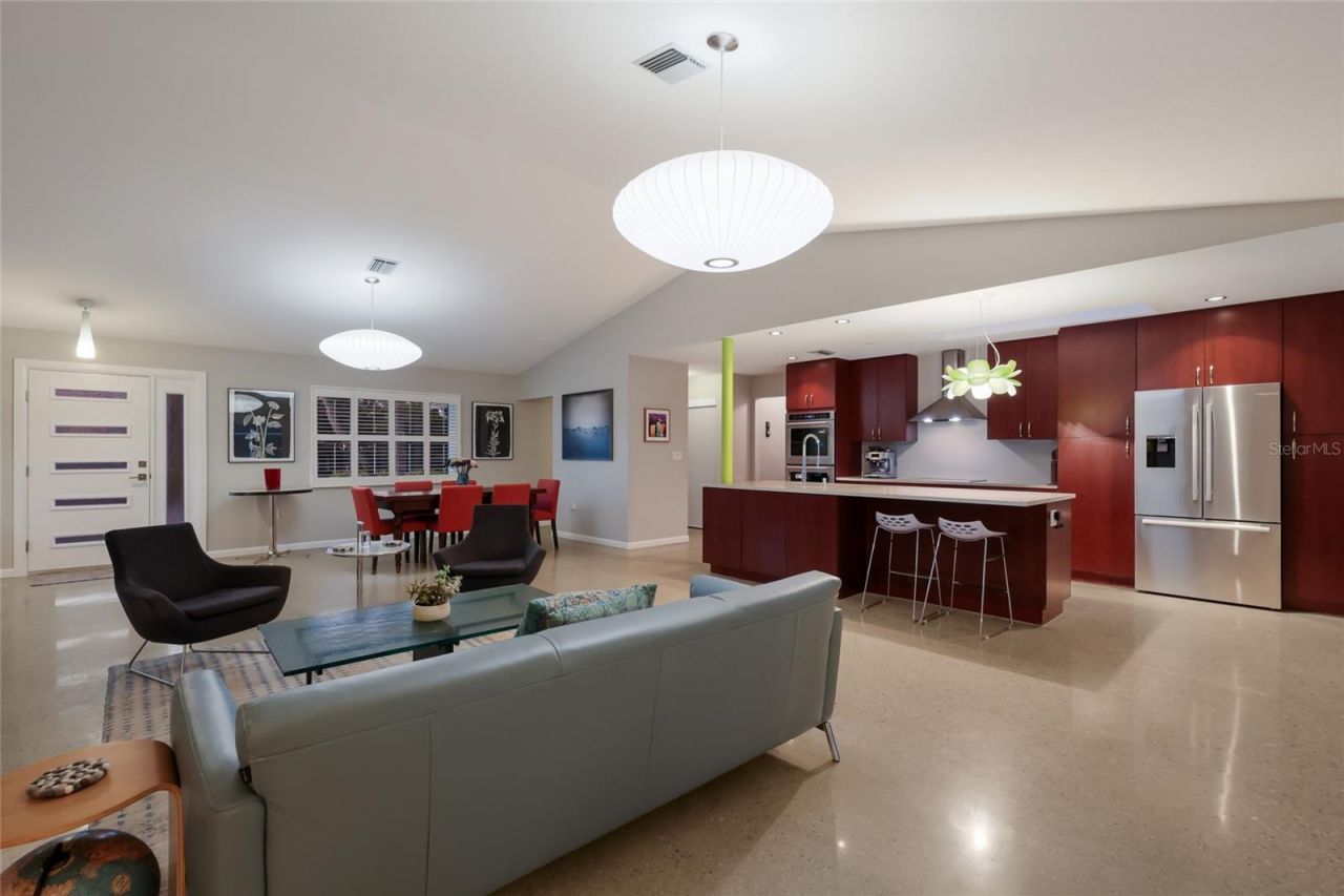 428 Sapphire Drive, Sarasota, FL 34234 Photo