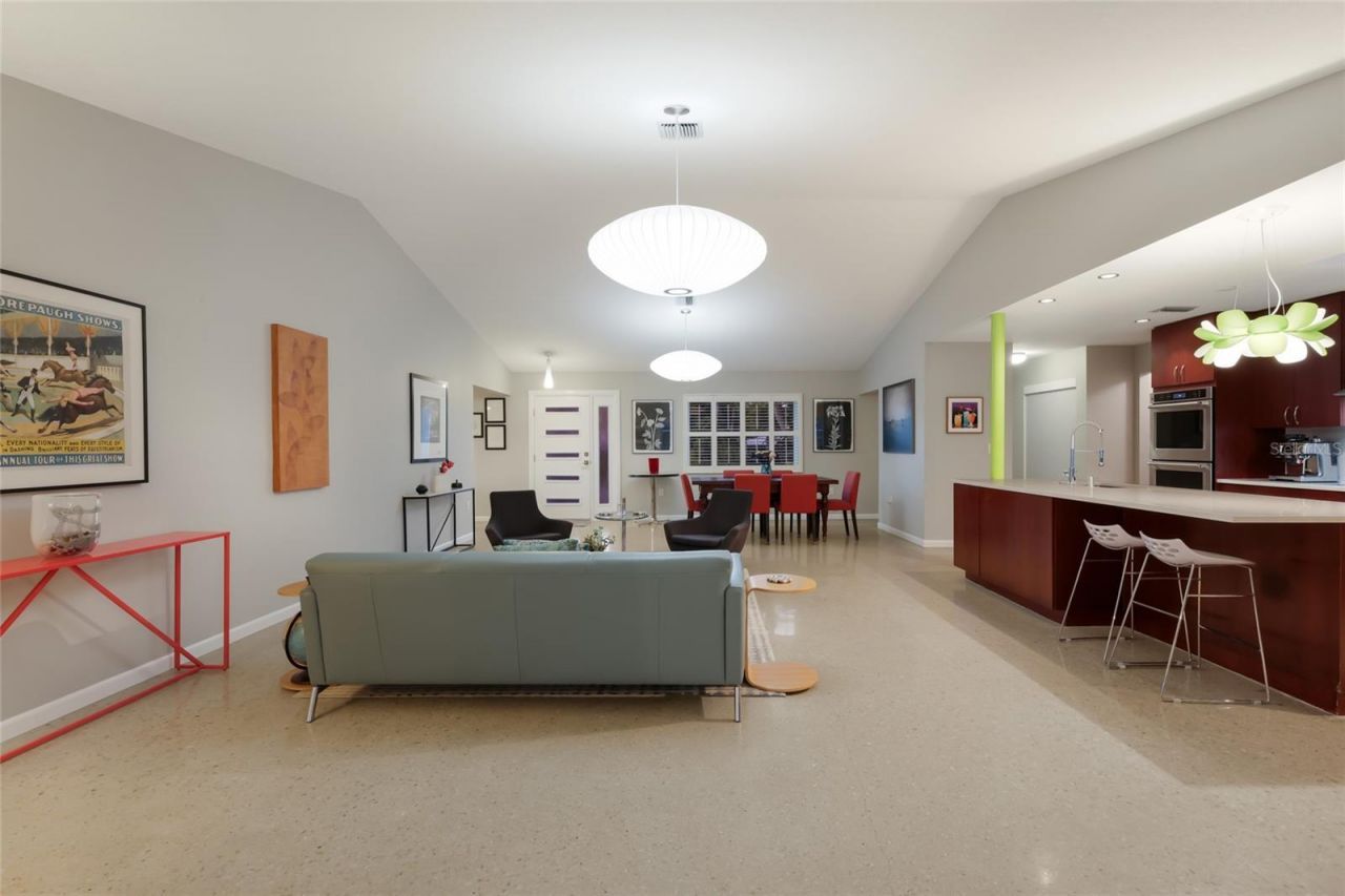 428 Sapphire Drive, Sarasota, FL 34234 Photo