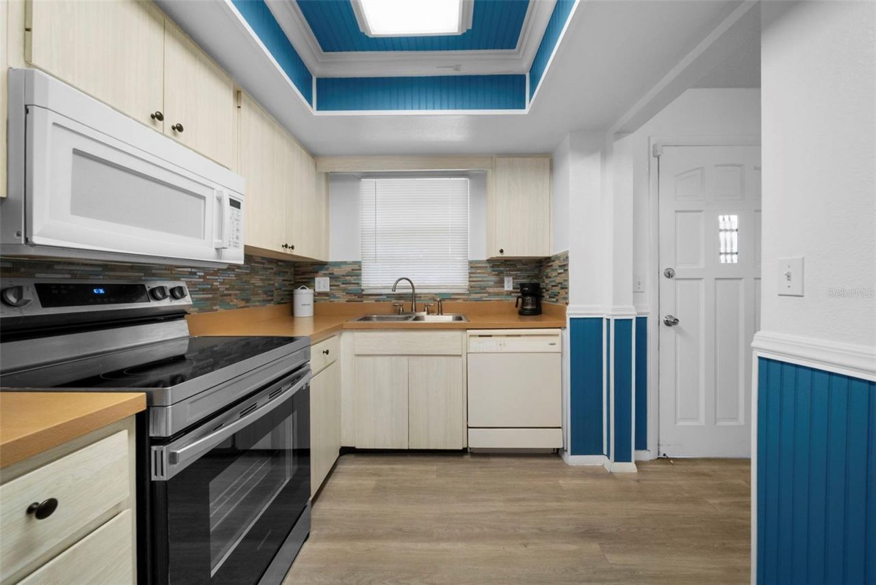 4604 Park Acres Drive, Unit 96, Bradenton, FL 34207 Photo