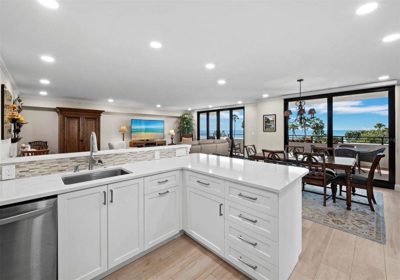 1485 Gulf Of Mexico Drive, Unit 110, Longboat Key, FL 34228 Photo