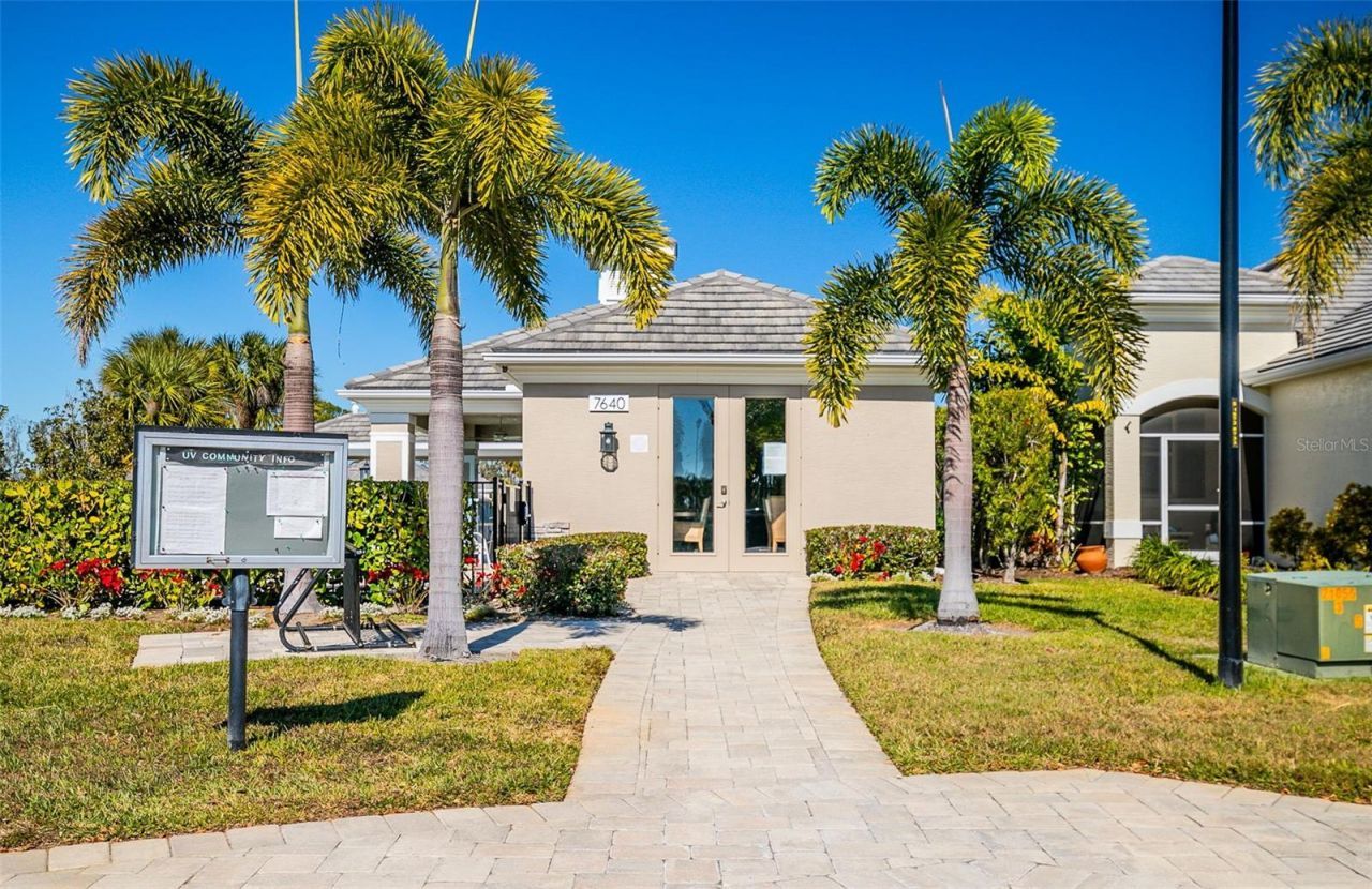 7522 Campus Cove, Sarasota, FL 34243 Photo