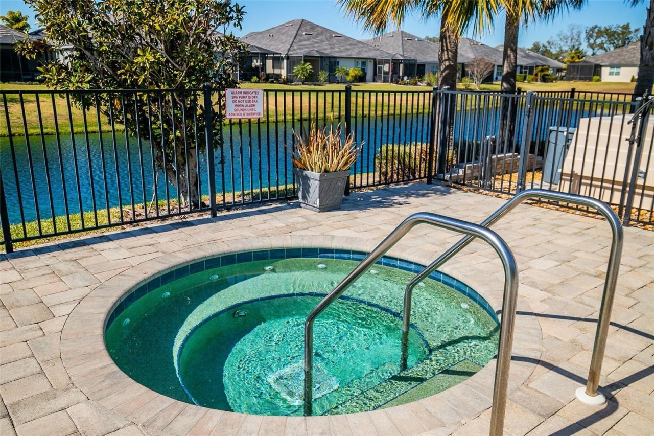 7522 Campus Cove, Sarasota, FL 34243 Photo