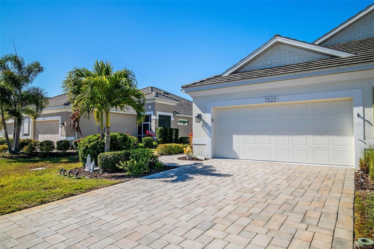 7522 Campus Cove, Sarasota, FL 34243 Photo