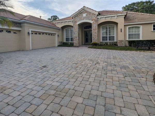 8492 DUNHAM STATION DRIVE, TAMPA, FL 33647