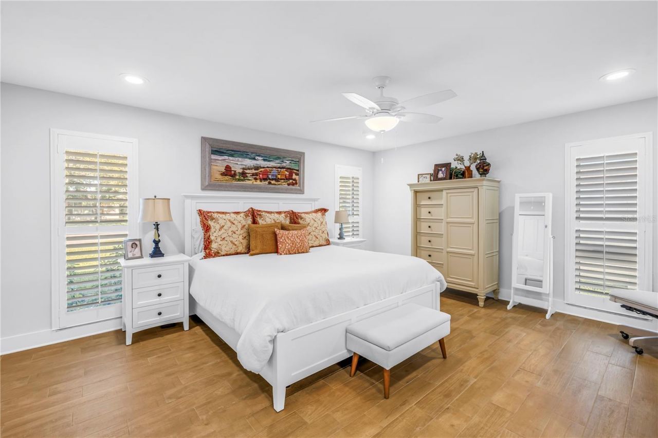 5166 Horseshoe Place Ne, Saint Petersburg, FL 33703 Photo