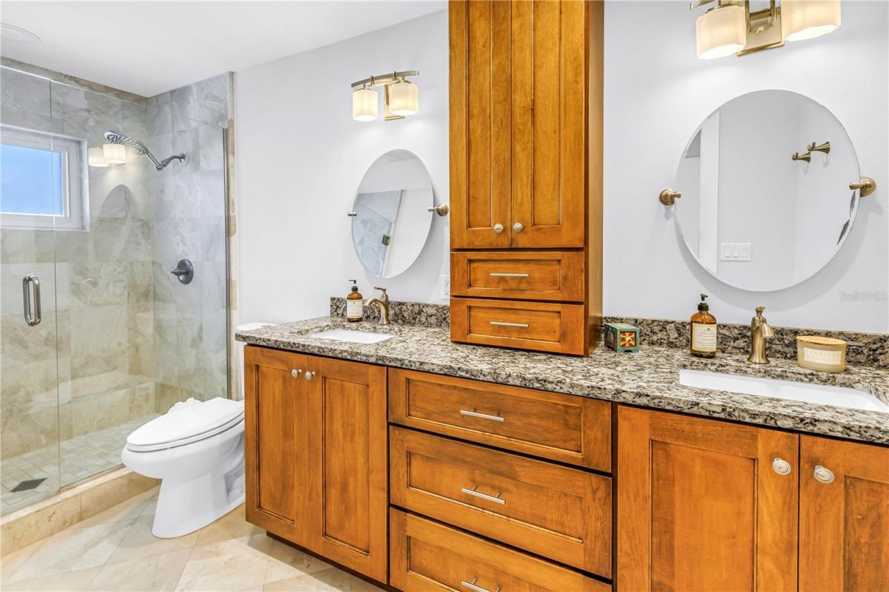 5166 Horseshoe Place Ne, Saint Petersburg, FL 33703 Photo