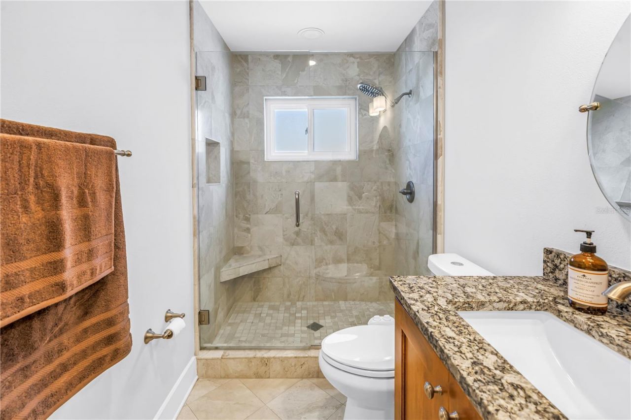 5166 Horseshoe Place Ne, Saint Petersburg, FL 33703 Photo