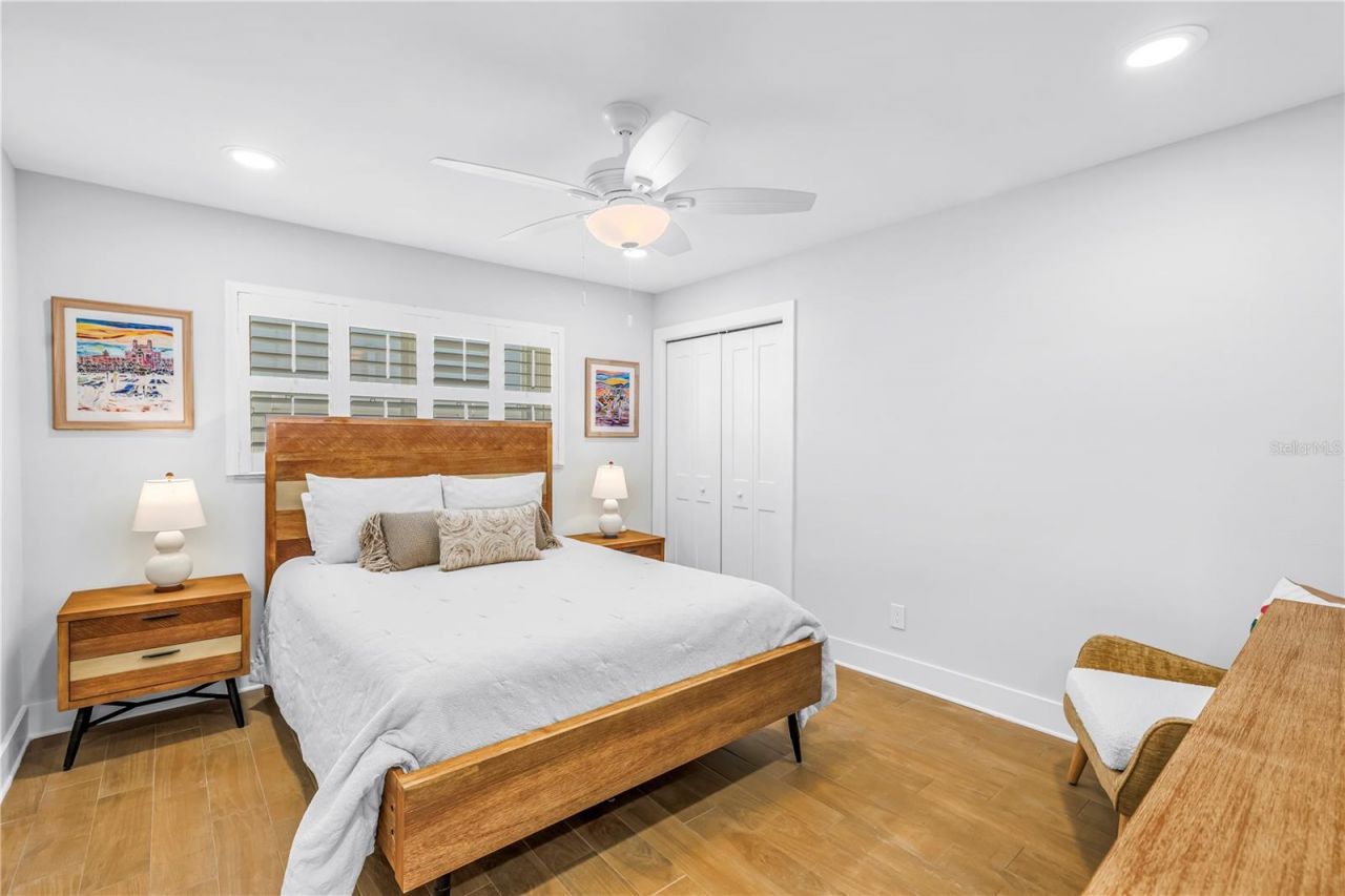 5166 Horseshoe Place Ne, Saint Petersburg, FL 33703 Photo