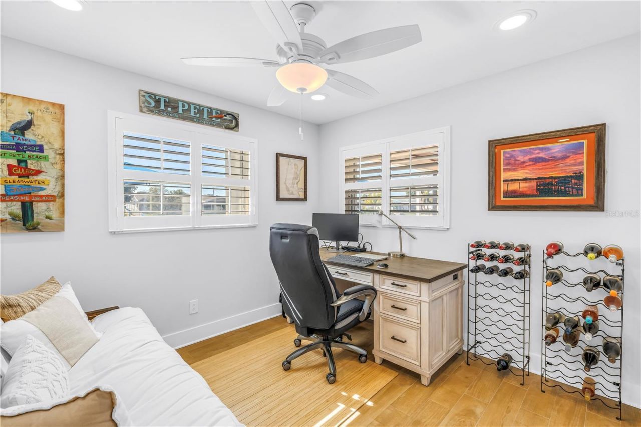 5166 Horseshoe Place Ne, Saint Petersburg, FL 33703 Photo