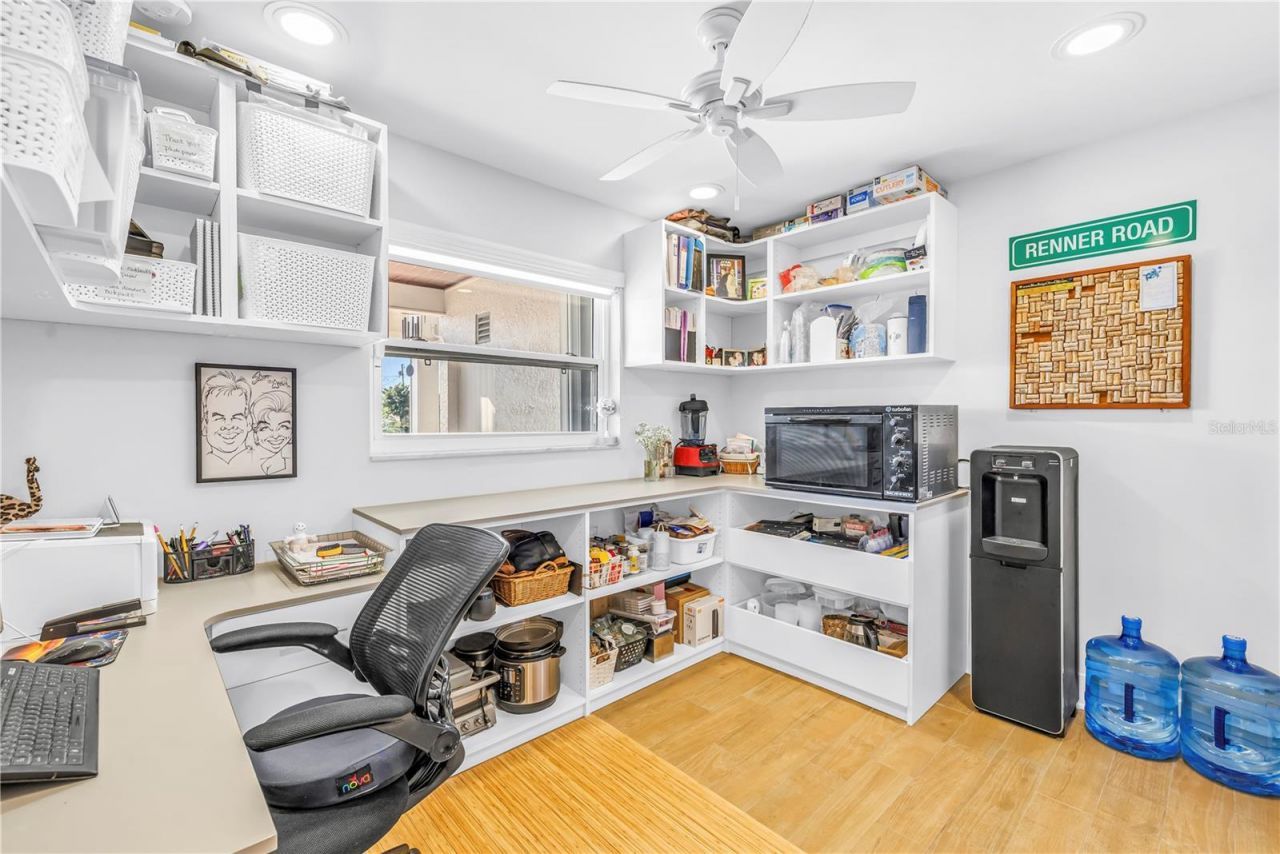 5166 Horseshoe Place Ne, Saint Petersburg, FL 33703 Photo