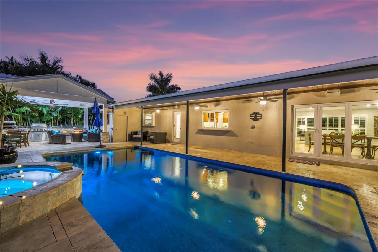 5166 Horseshoe Place Ne, Saint Petersburg, FL 33703 Photo