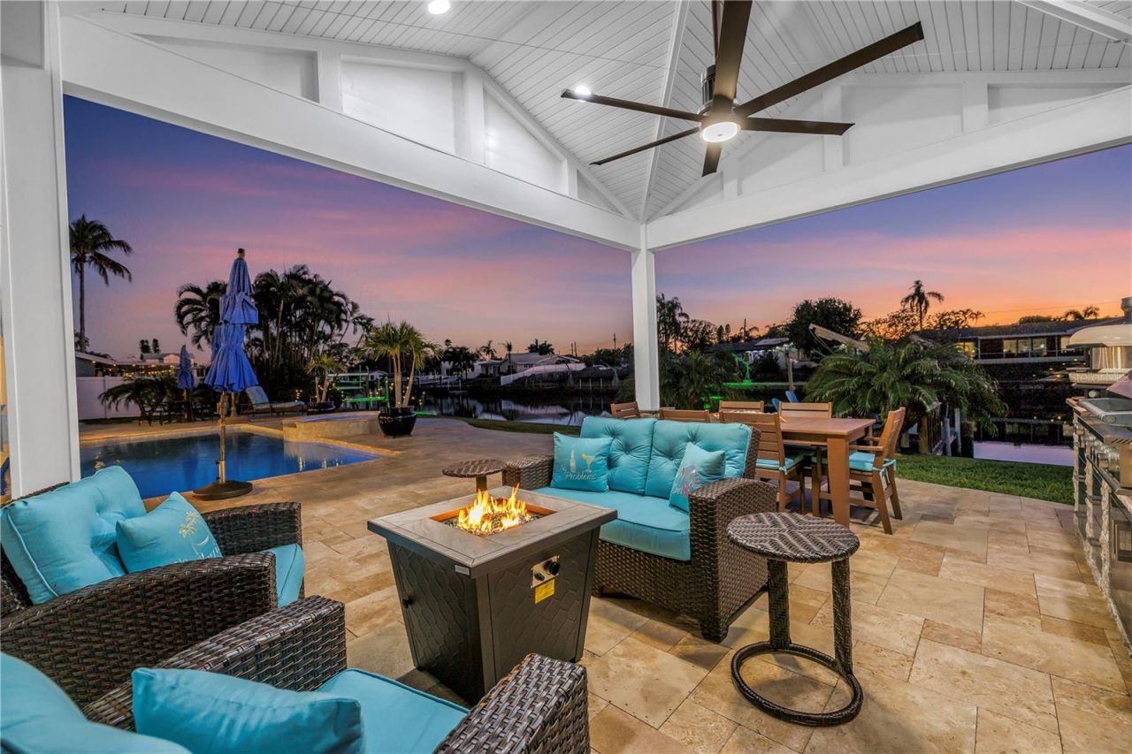 5166 Horseshoe Place Ne, Saint Petersburg, FL 33703 Photo