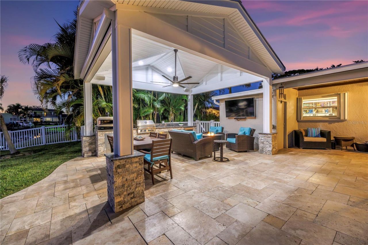 5166 Horseshoe Place Ne, Saint Petersburg, FL 33703 Photo