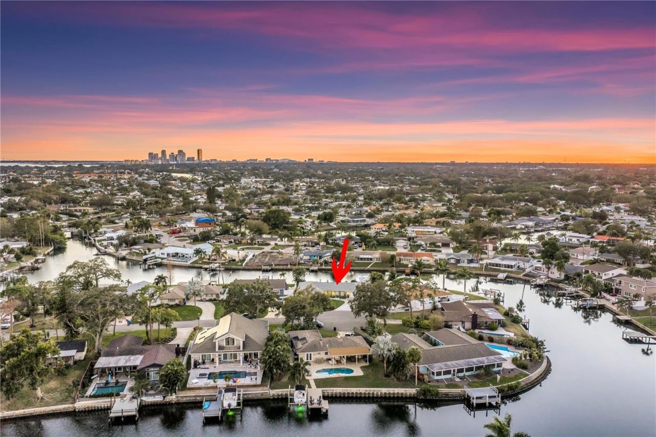 5166 Horseshoe Place Ne, Saint Petersburg, FL 33703 Photo