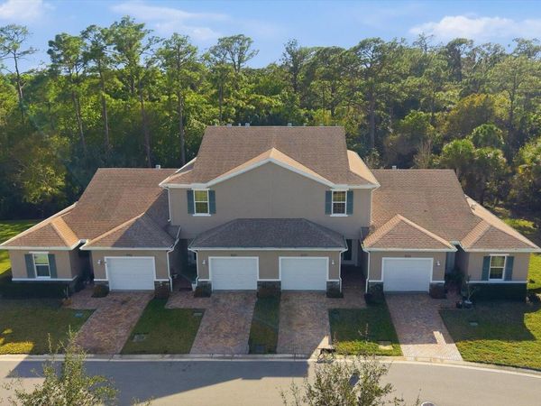 1007 NE Trailside Run Run, Port St. Lucie, FL 34983